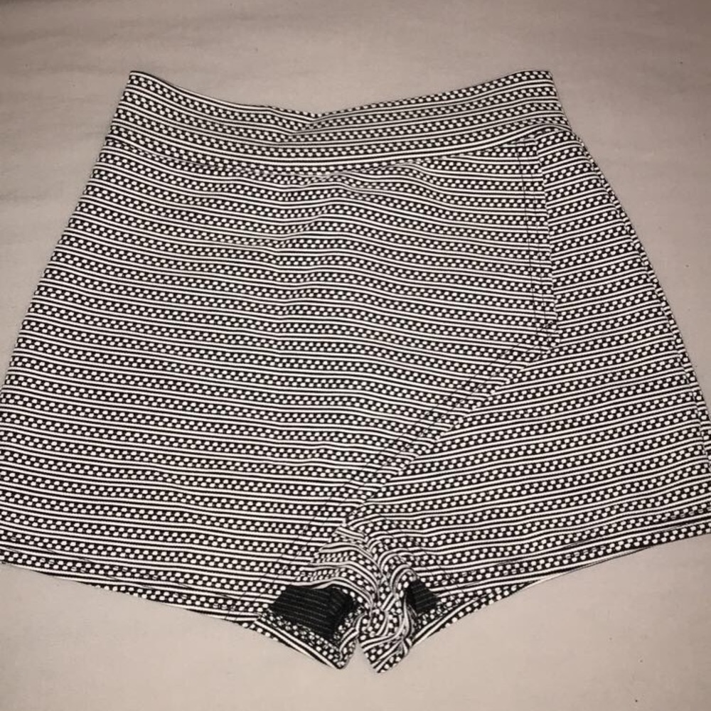 skort
